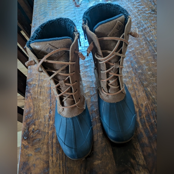 Sperry women's brown/navy cold weather duck boots - Picture 2 of 6